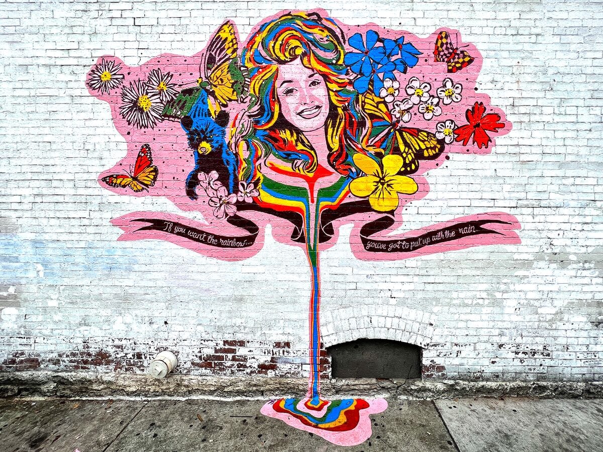 Dolly Parton: The Patron Saint of Graffiti